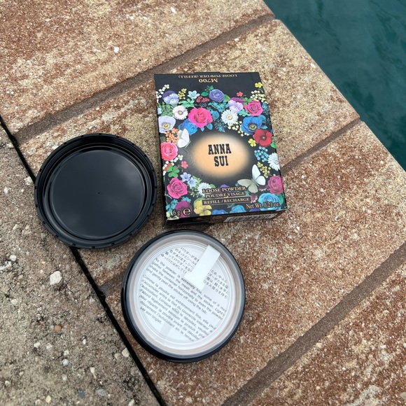 Anna Sui Other - Anna Sui 'M700 loose powder refill'